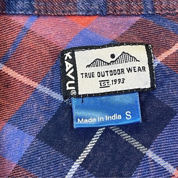 KAVU, Plaid Long Sleeve Button Up Shirt. Size Small. In good used condition! - Picture 3 of 6